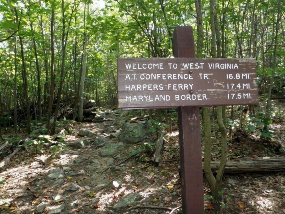 hampton inn and suites charles town