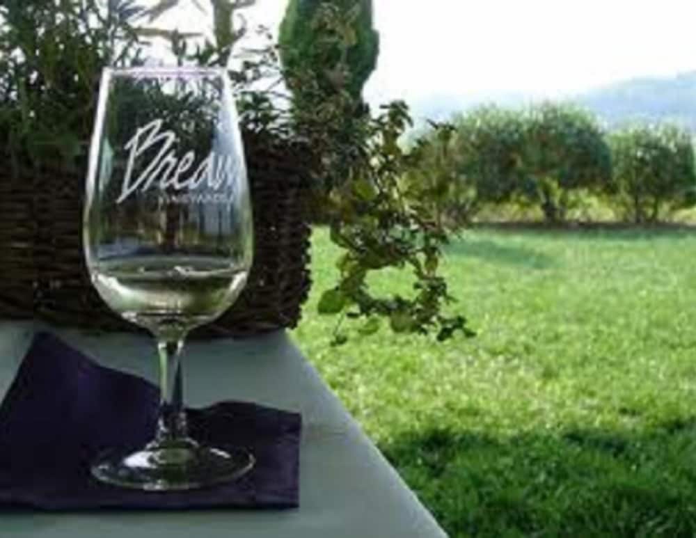 hampton inn and suites charles town