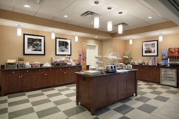 hampton inn and suites charles town