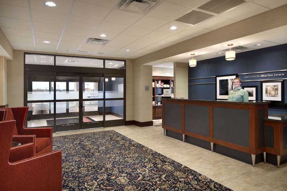 hampton inn and suites charles town