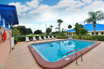 budget inn okeechobee