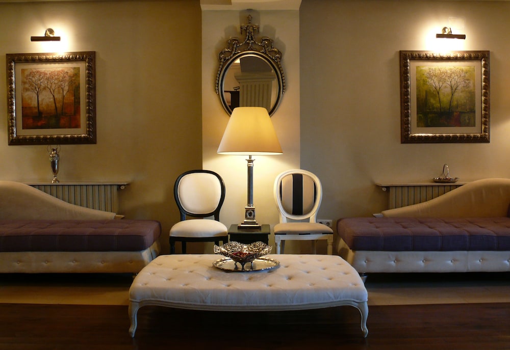 arc de triomphe by citybookings