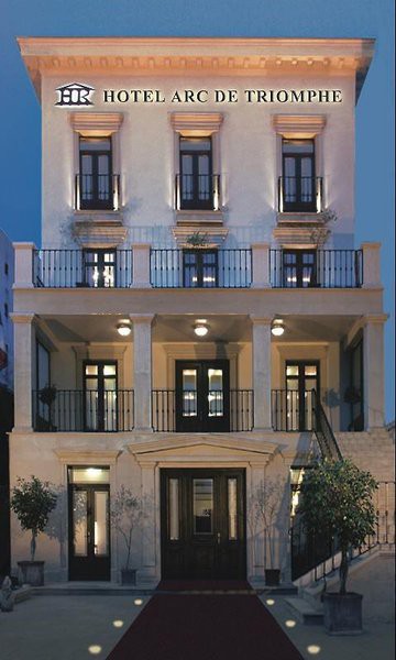 arc de triomphe by citybookings