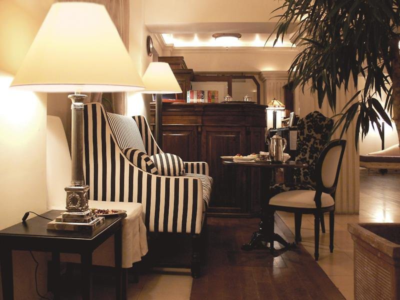 arc de triomphe by citybookings