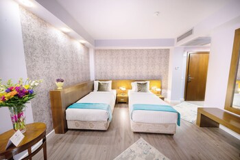 phoenicia comfort hotel