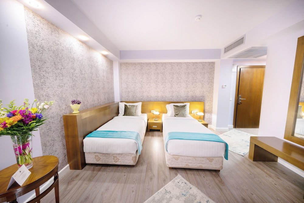 phoenicia comfort hotel