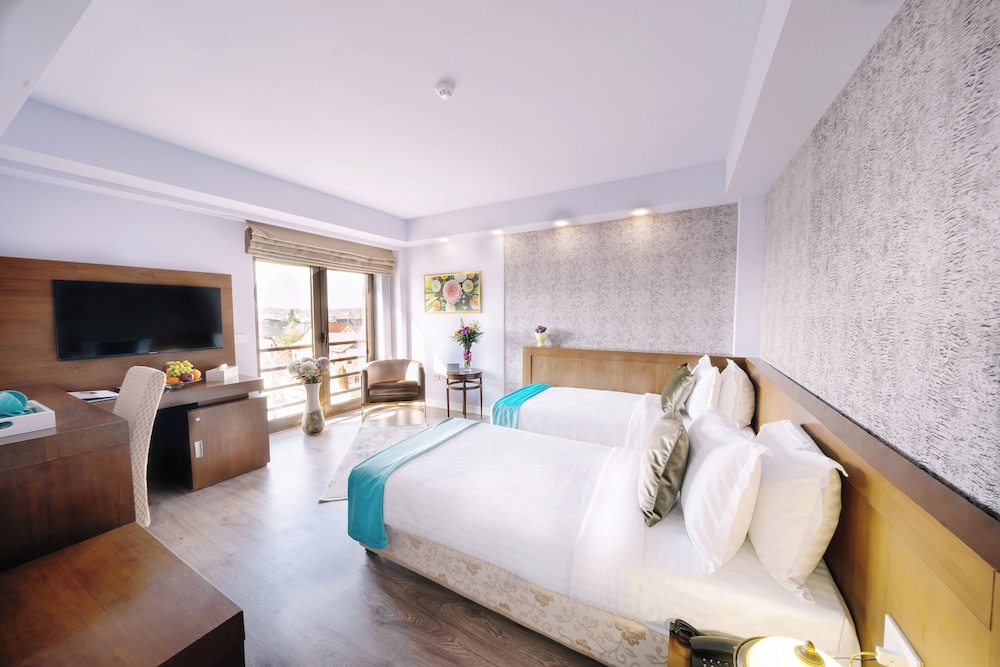 phoenicia comfort hotel