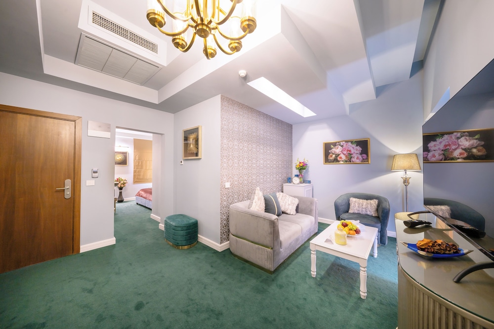 phoenicia comfort hotel
