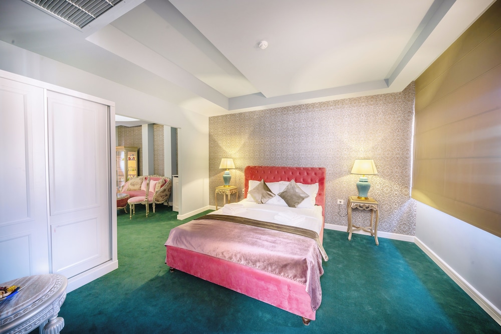 phoenicia comfort hotel