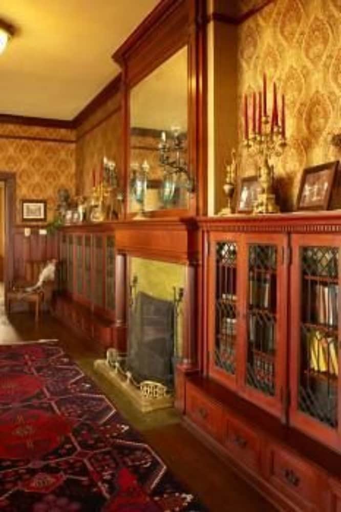 Vrooman Mansion B&B,Mclean>>Bloomington,3 star