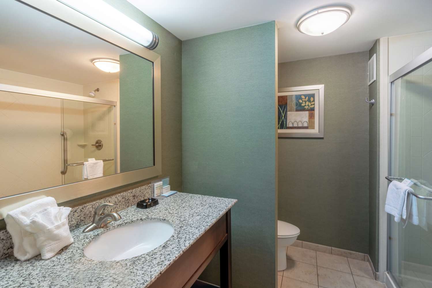 hampton inn huntington university area