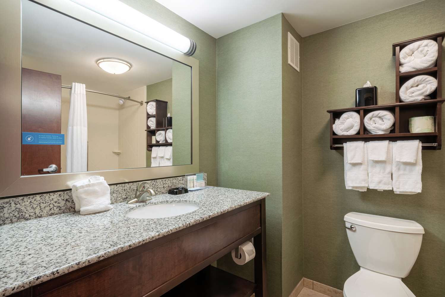 hampton inn huntington university area