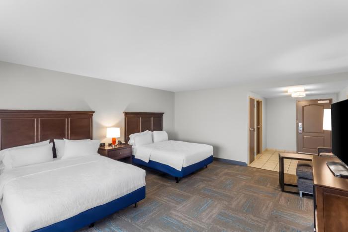 hampton inn huntington university area