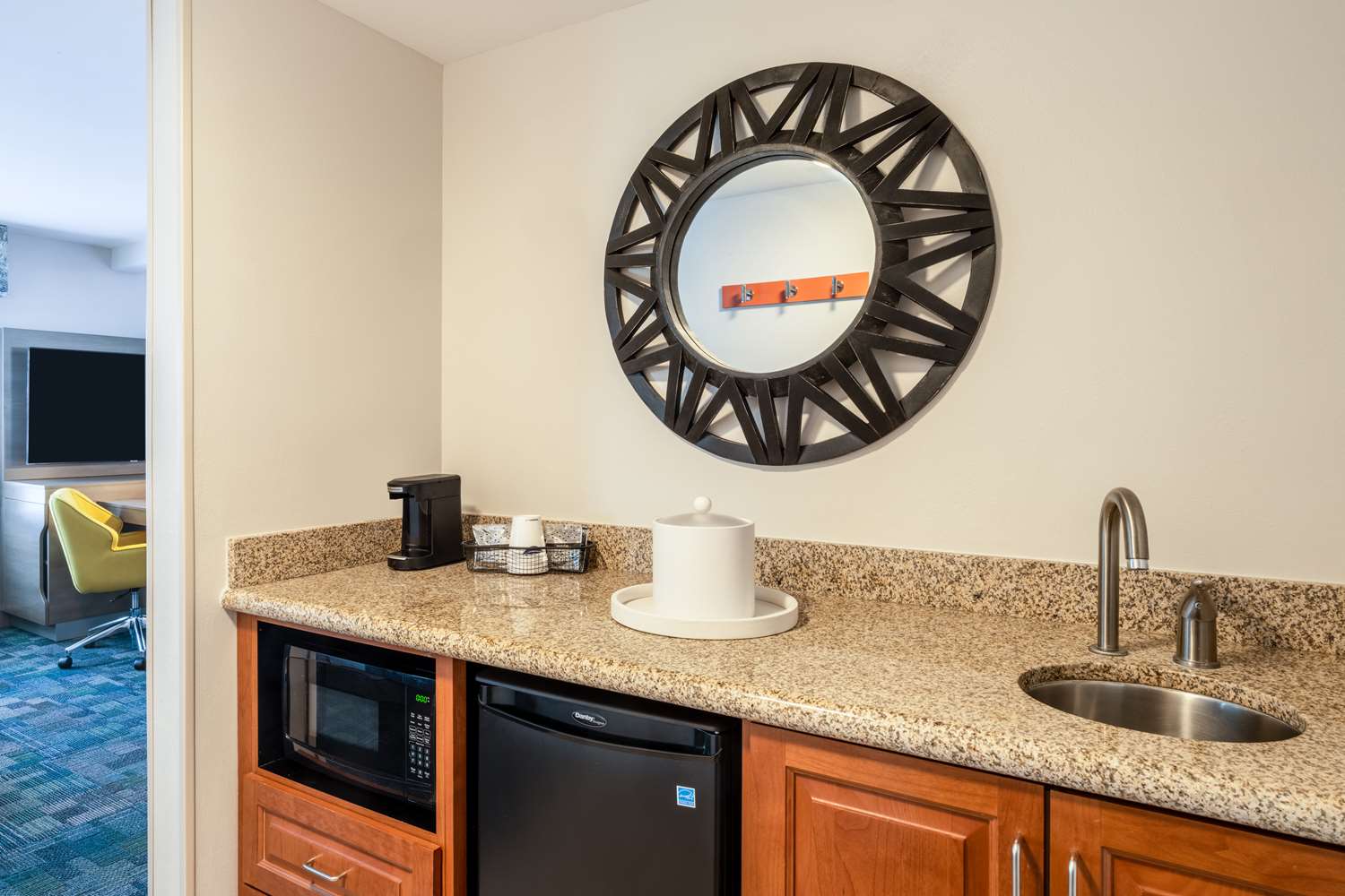 hampton inn and suites salida