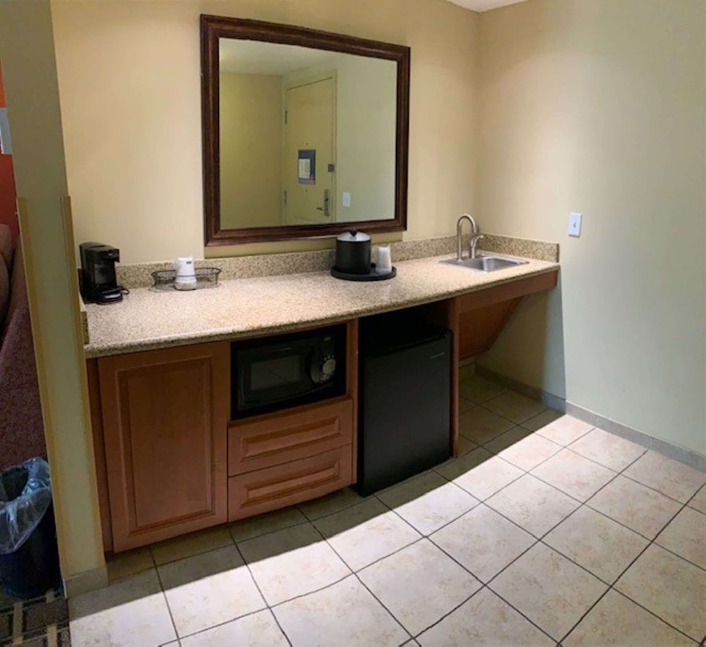 hampton inn and suites salida