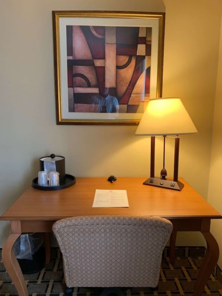 hampton inn and suites salida
