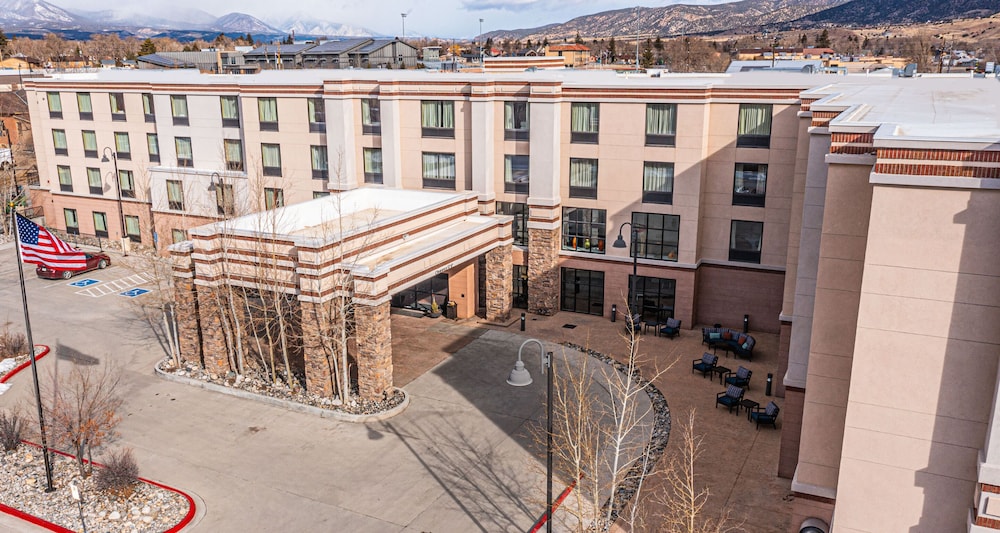 hampton inn and suites salida