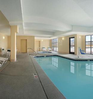 hampton inn and suites salida