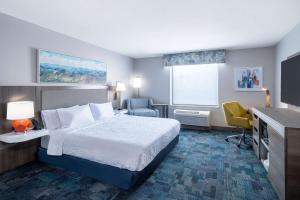 hampton inn and suites salida