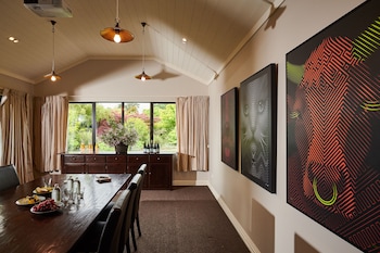 Parehua Resort,Featherston>>Dyerville,5 star