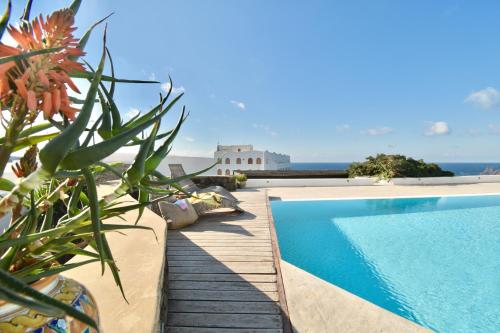 Cossyra Hotel,Pantelleria>>Catania,3 star