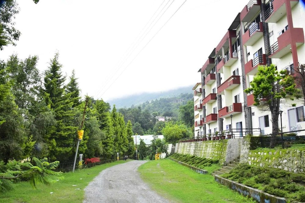 Rama Blue Resort And Restaurant,Nainital>>Bhimtal,2 star