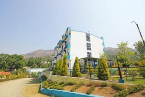rama blue resort and restaurant