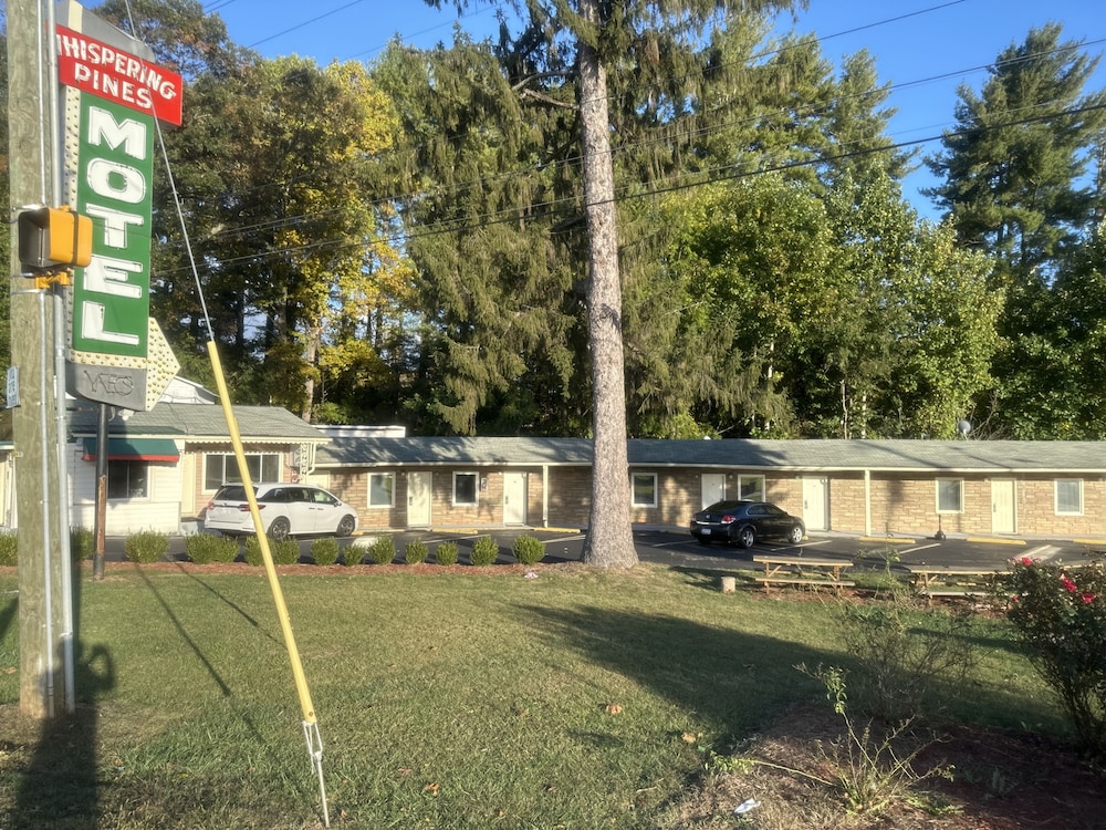 whispering pines motel