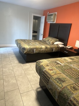 whispering pines motel