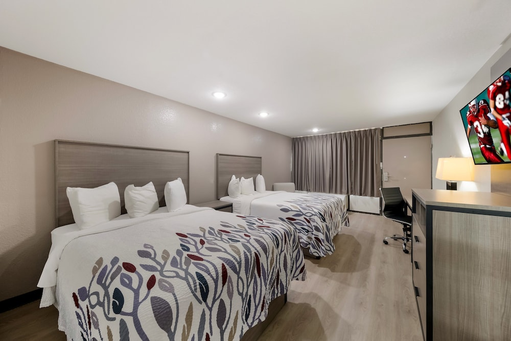 red roof inn and conference center mckinney