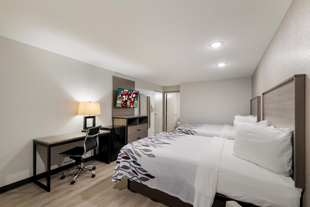 red roof inn and conference center mckinney