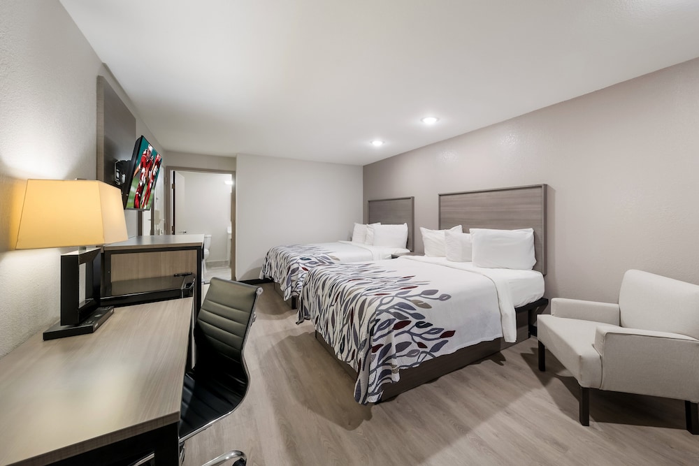 red roof inn and conference center mckinney