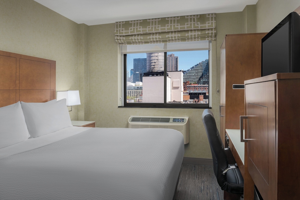 holiday inn express manhattan midtown west