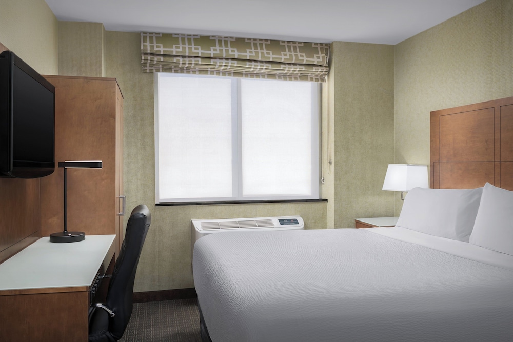 holiday inn express manhattan midtown west