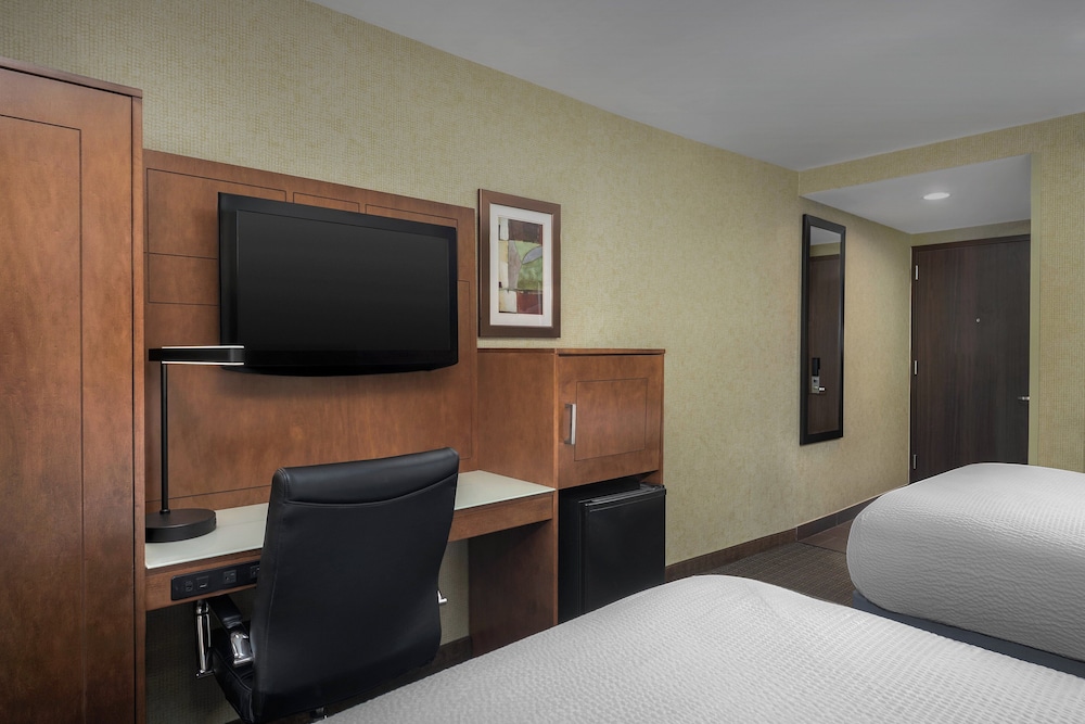 holiday inn express manhattan midtown west