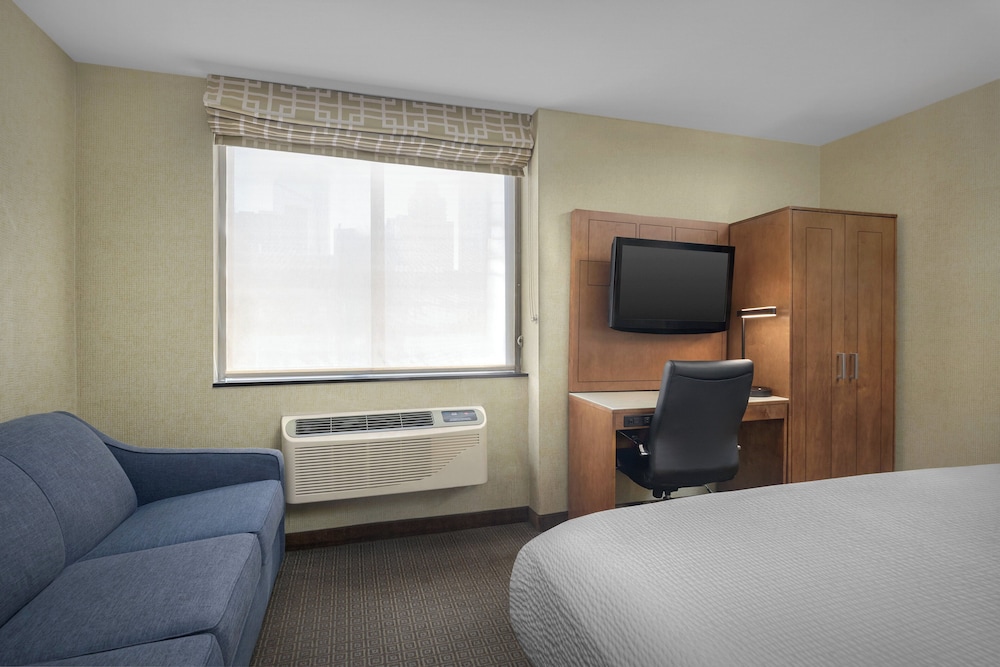 holiday inn express manhattan midtown west