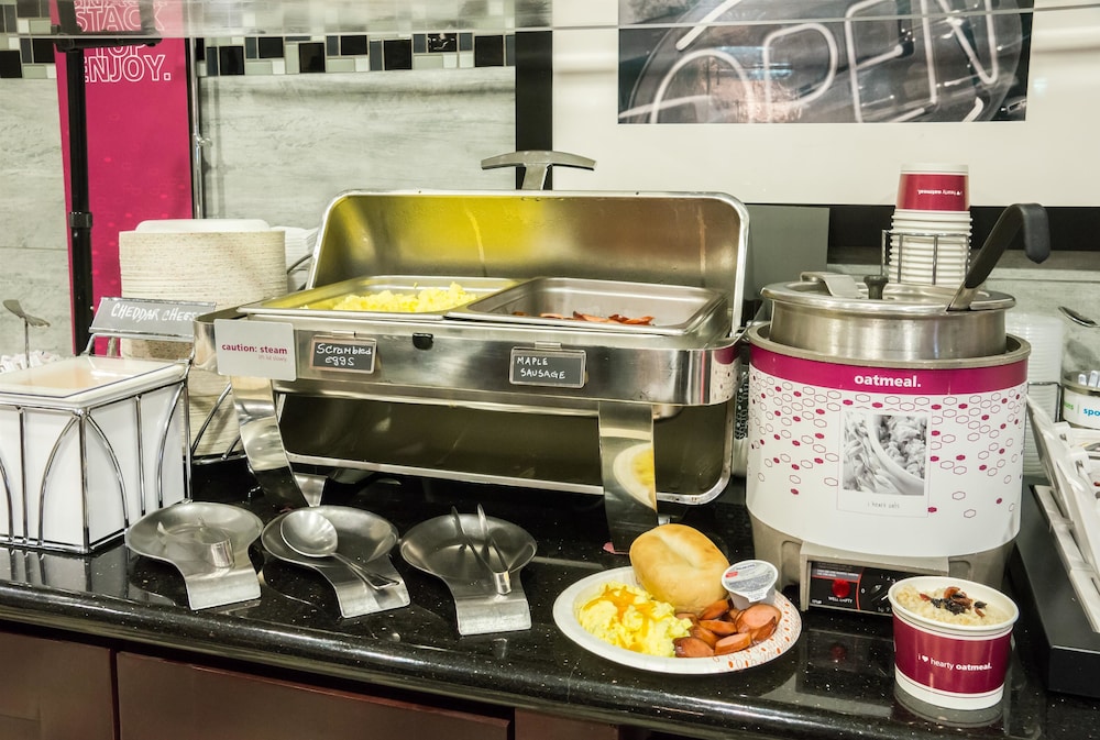 hampton inn and suites orlando john young pkwy s park