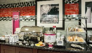 hampton inn and suites orlando john young pkwy s park