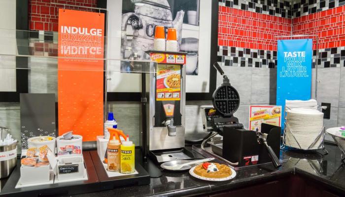 hampton inn and suites orlando john young pkwy s park