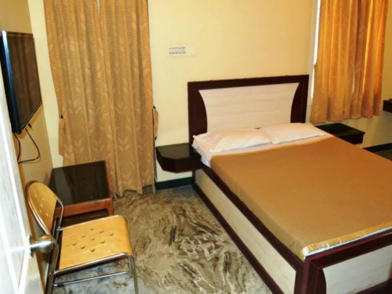 Repose Comfort Inn,Puducherry>>Pondicherry,2 star