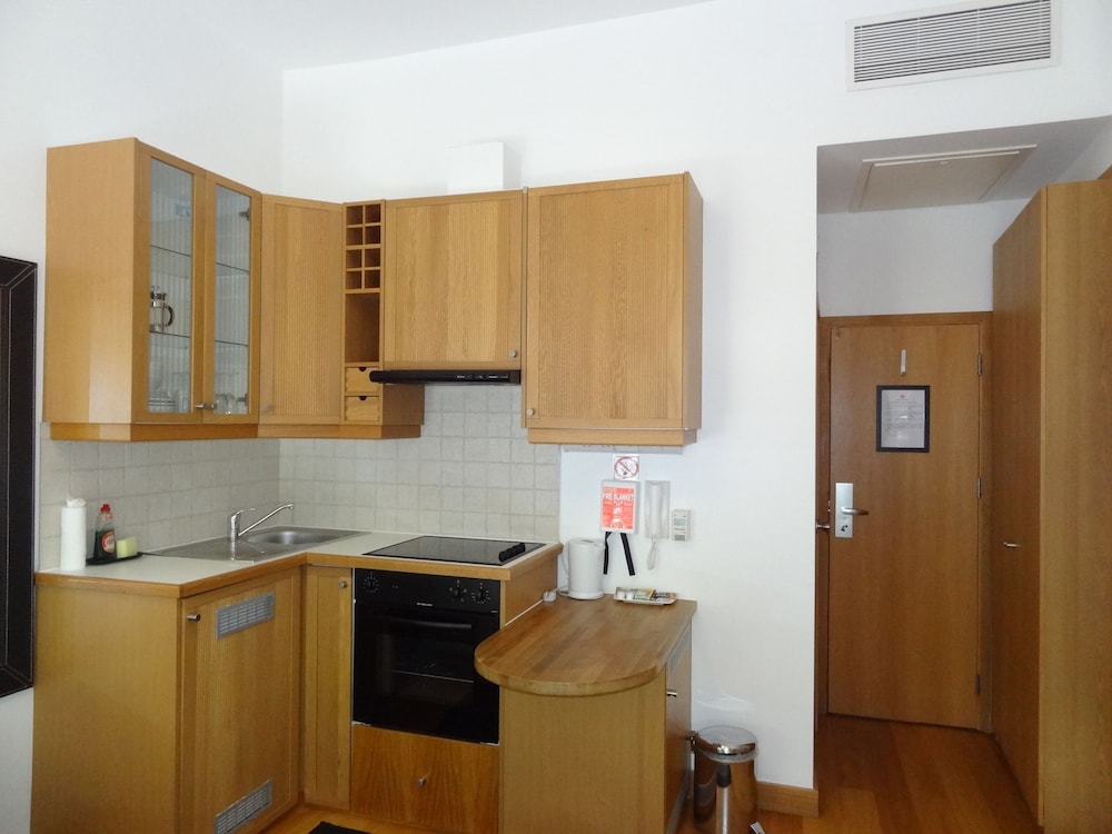 studios 2 let serviced apartments adults only