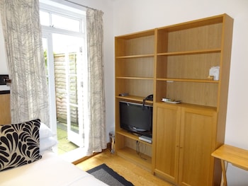 studios 2 let serviced apartments adults only