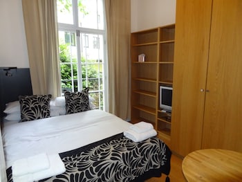 studios 2 let serviced apartments adults only