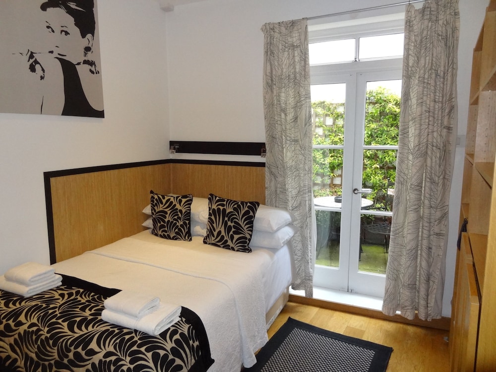 studios 2 let serviced apartments adults only