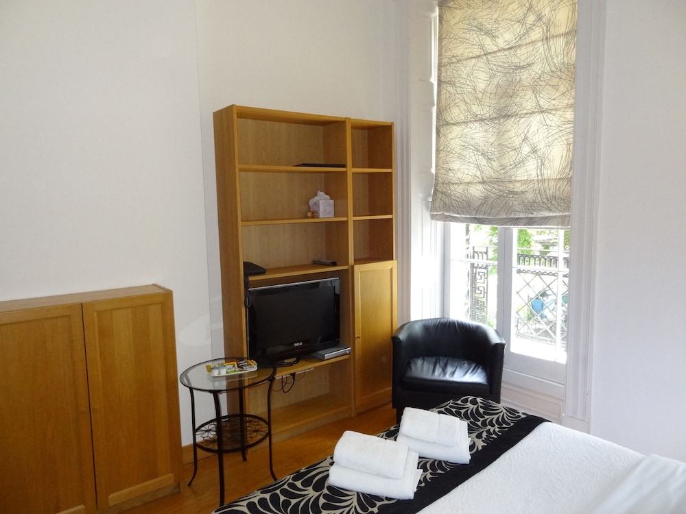 studios 2 let serviced apartments adults only