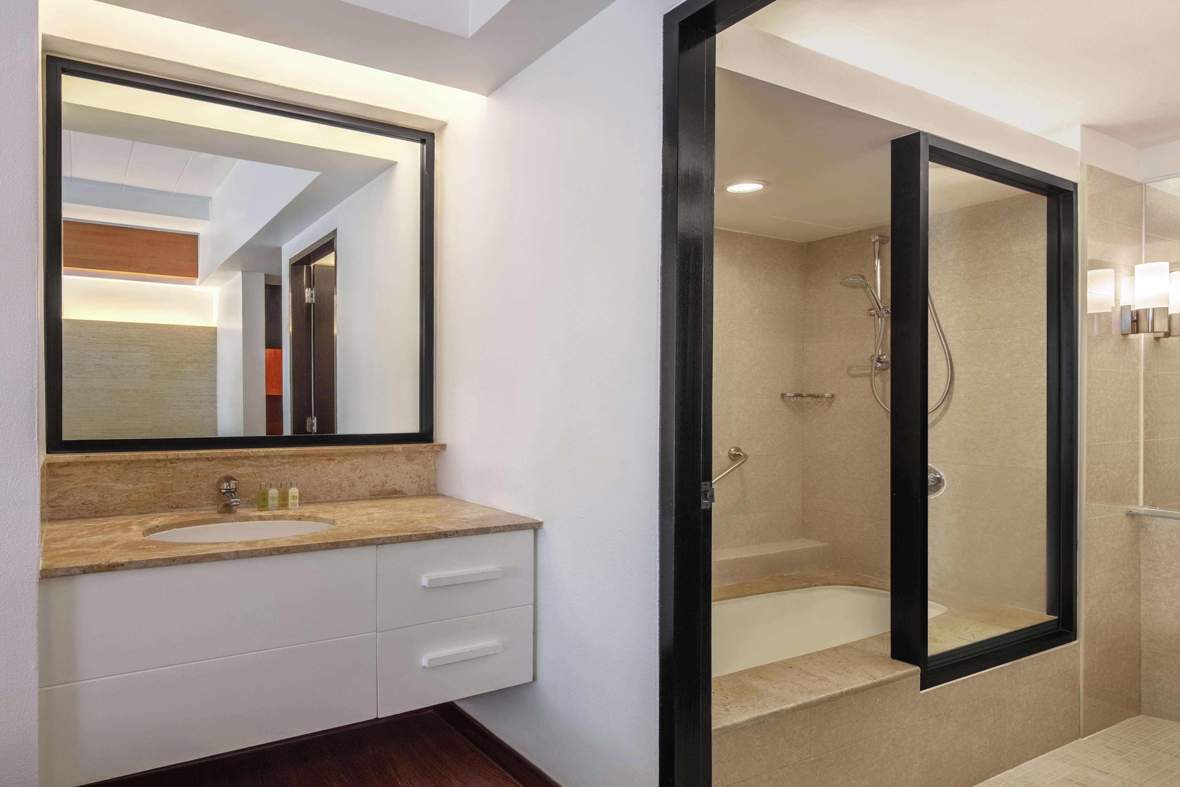 doubletree by hilton phuket banthai resort