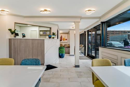shorecrest motor inn