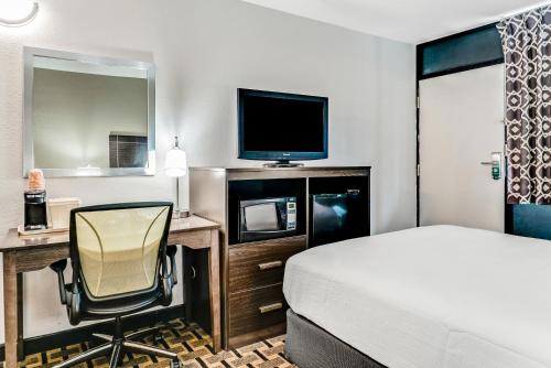 shorecrest motor inn