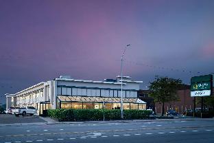 shorecrest motor inn