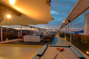 ashlee hub hotel patong
